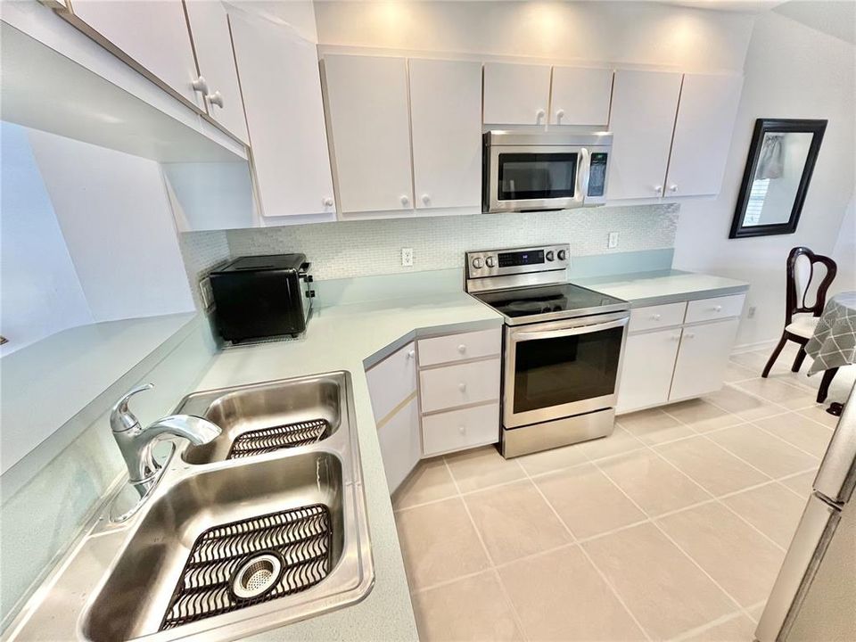 待售: $224,000 (3 贝兹, 2 浴室, 1348 平方英尺)