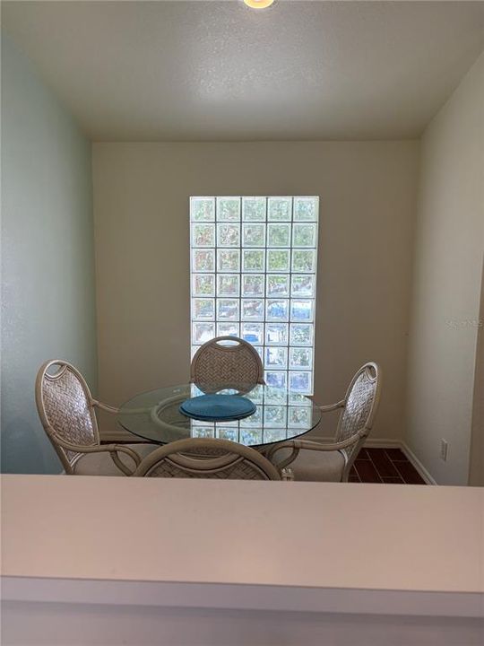 Active With Contract: $209,000 (2 beds, 2 baths, 983 Square Feet)