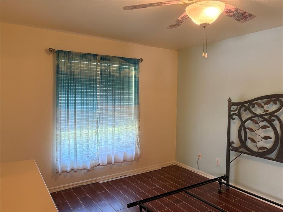 Active With Contract: $209,000 (2 beds, 2 baths, 983 Square Feet)