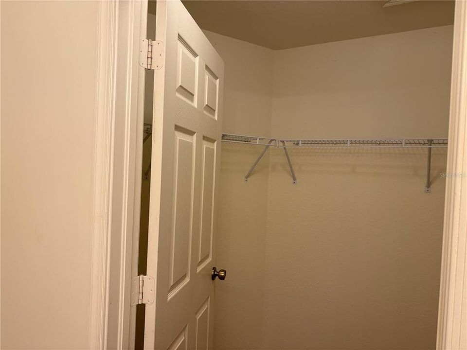 Active With Contract: $209,000 (2 beds, 2 baths, 983 Square Feet)