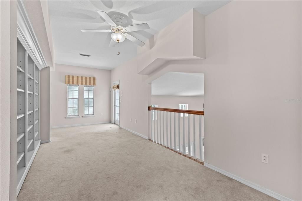 Activo con contrato: $900,000 (3 camas, 2 baños, 2337 Pies cuadrados)