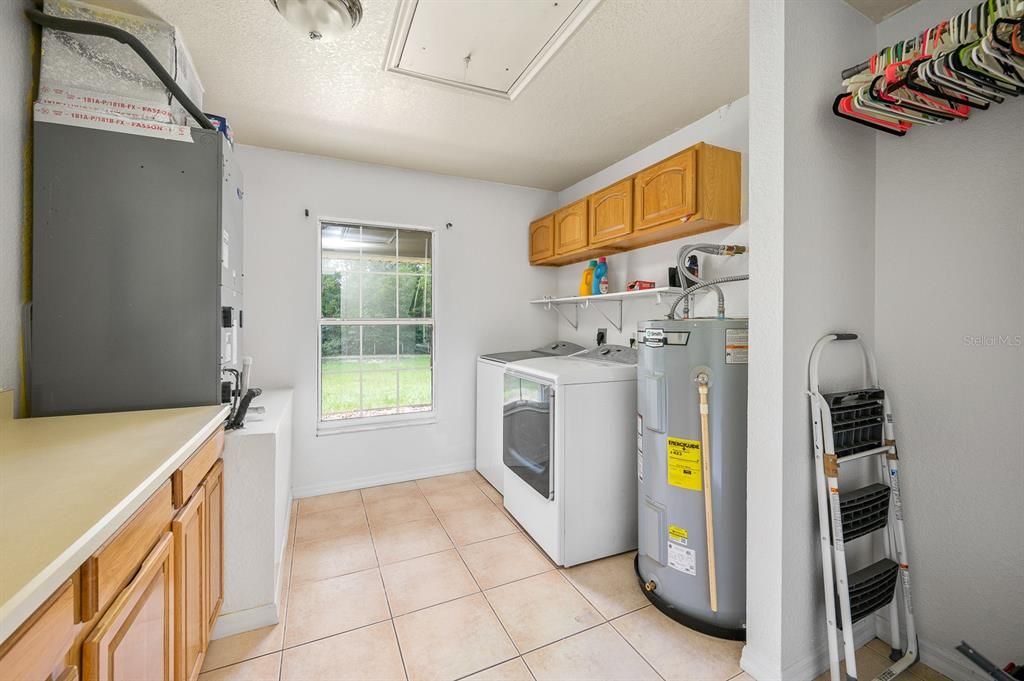 На продажу: $449,000 (4 спален, 3 ванн, 2211 Квадратных фут)