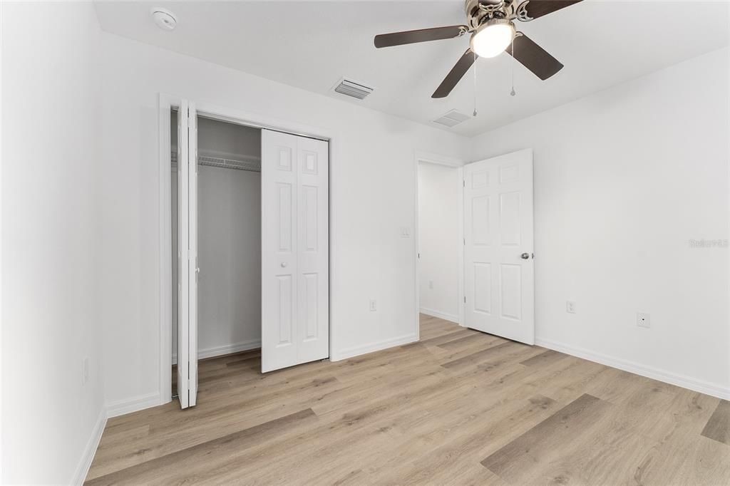 На продажу: $248,900 (3 спален, 2 ванн, 1251 Квадратных фут)