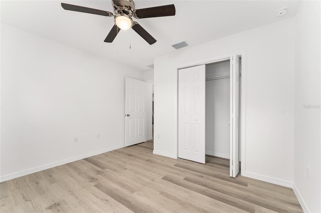 На продажу: $248,900 (3 спален, 2 ванн, 1251 Квадратных фут)