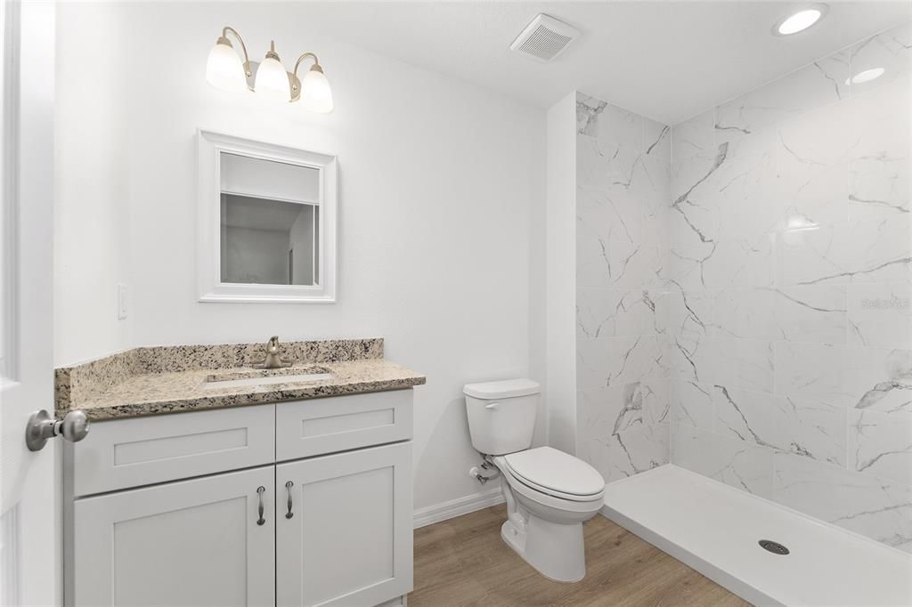 На продажу: $248,900 (3 спален, 2 ванн, 1251 Квадратных фут)