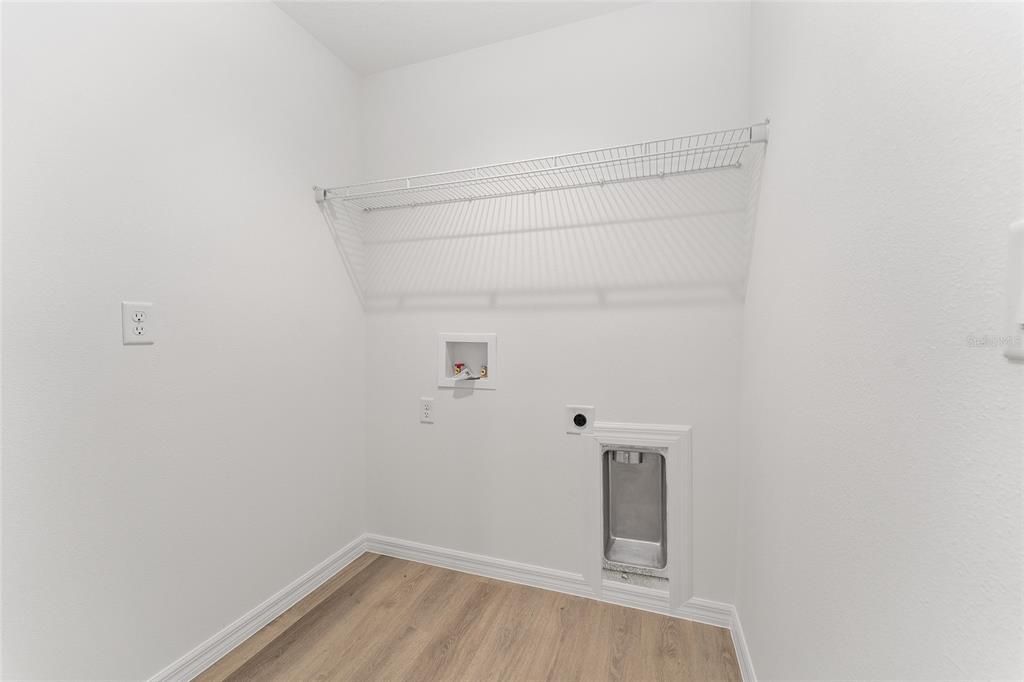 На продажу: $248,900 (3 спален, 2 ванн, 1251 Квадратных фут)