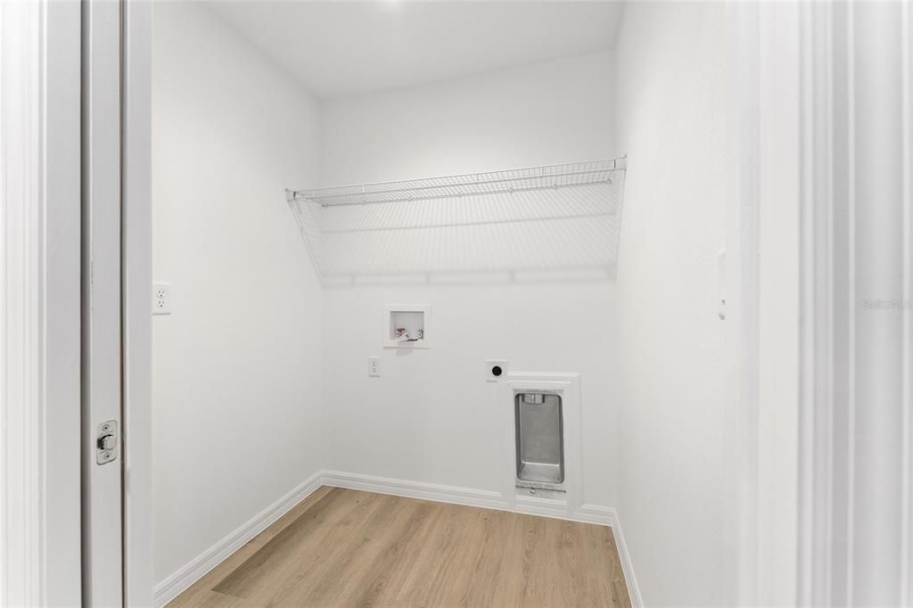 На продажу: $248,900 (3 спален, 2 ванн, 1251 Квадратных фут)