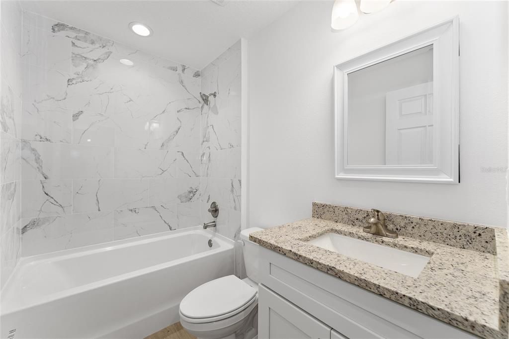 На продажу: $248,900 (3 спален, 2 ванн, 1251 Квадратных фут)