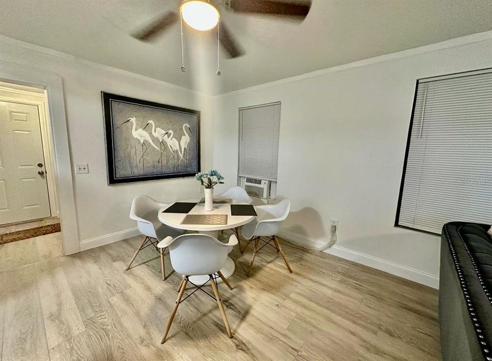 Activo con contrato: $195,000 (3 camas, 1 baños, 860 Pies cuadrados)