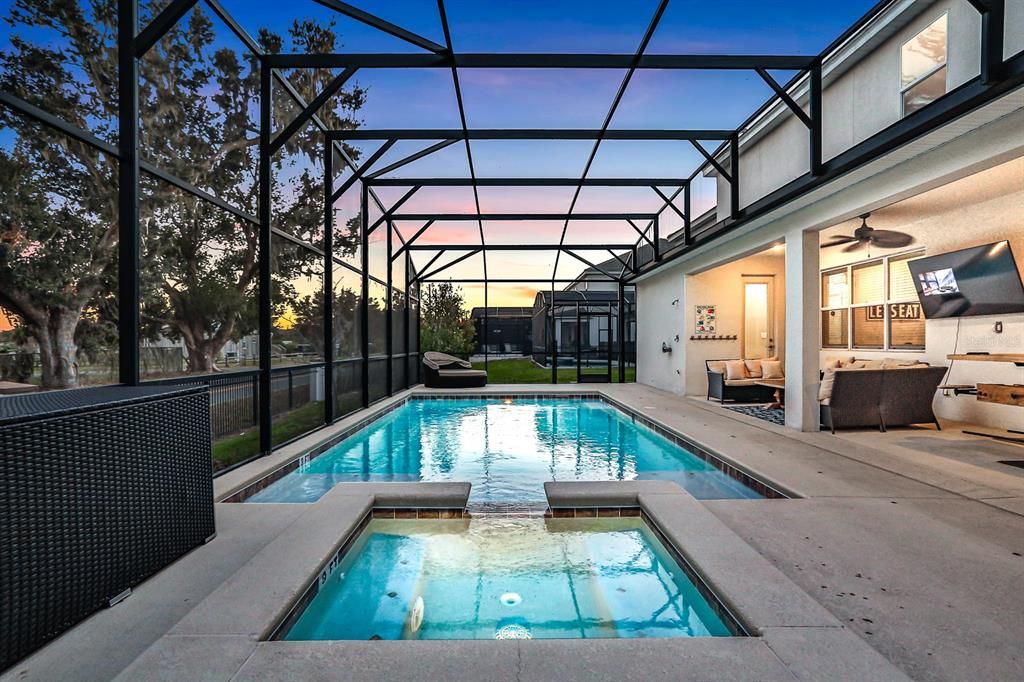 Active With Contract: $2,200,000 (15 beds, 15 baths, 6304 Square Feet)