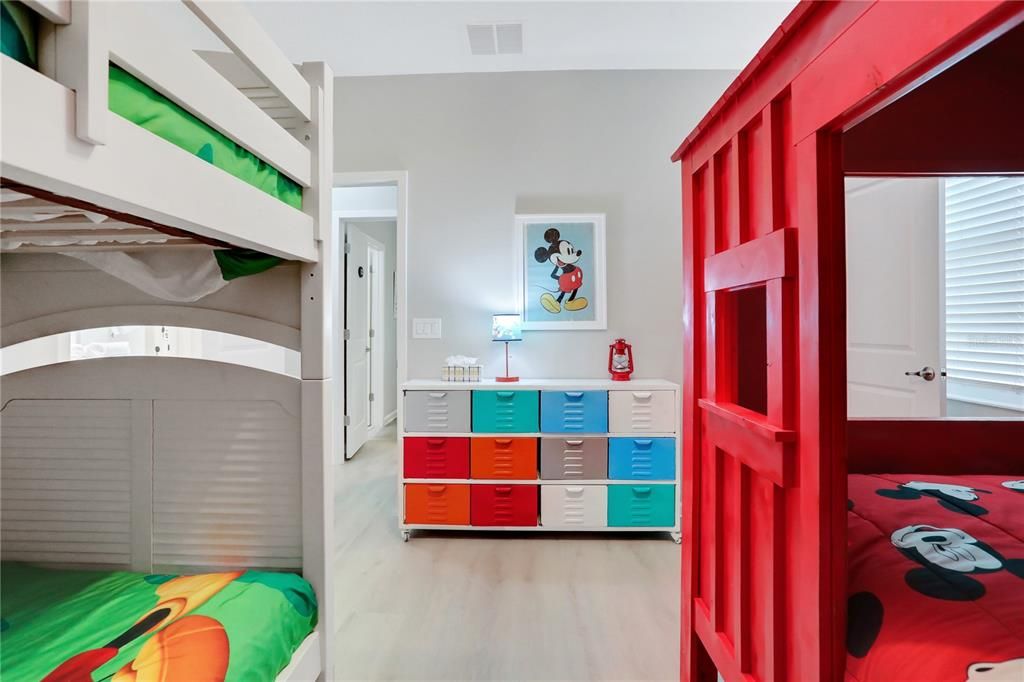 Active With Contract: $2,200,000 (15 beds, 15 baths, 6304 Square Feet)