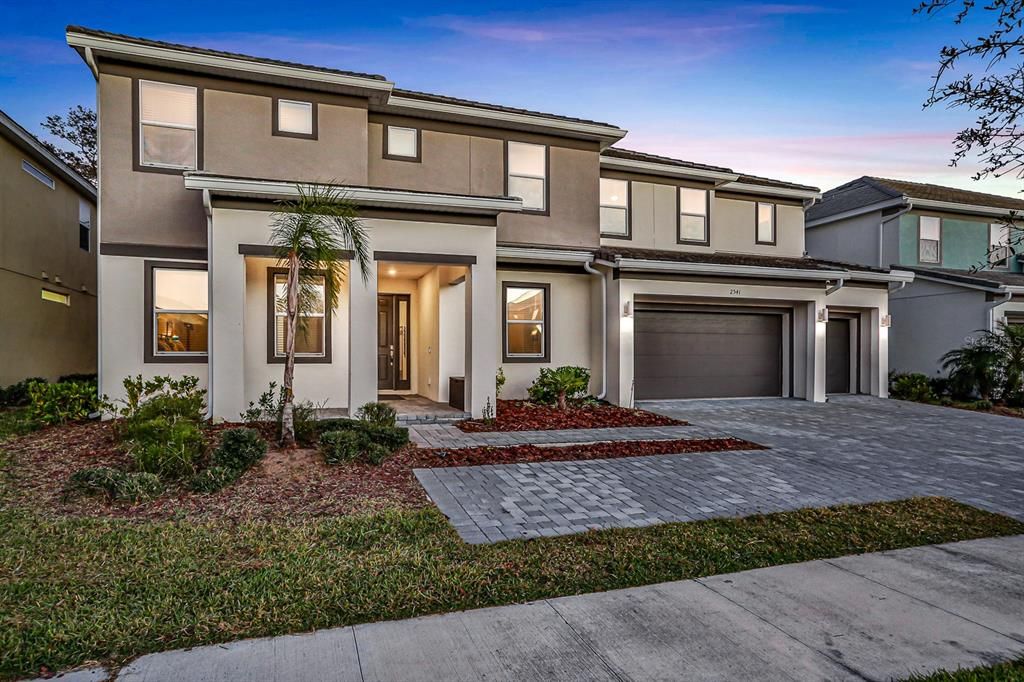 Active With Contract: $2,200,000 (15 beds, 15 baths, 6304 Square Feet)