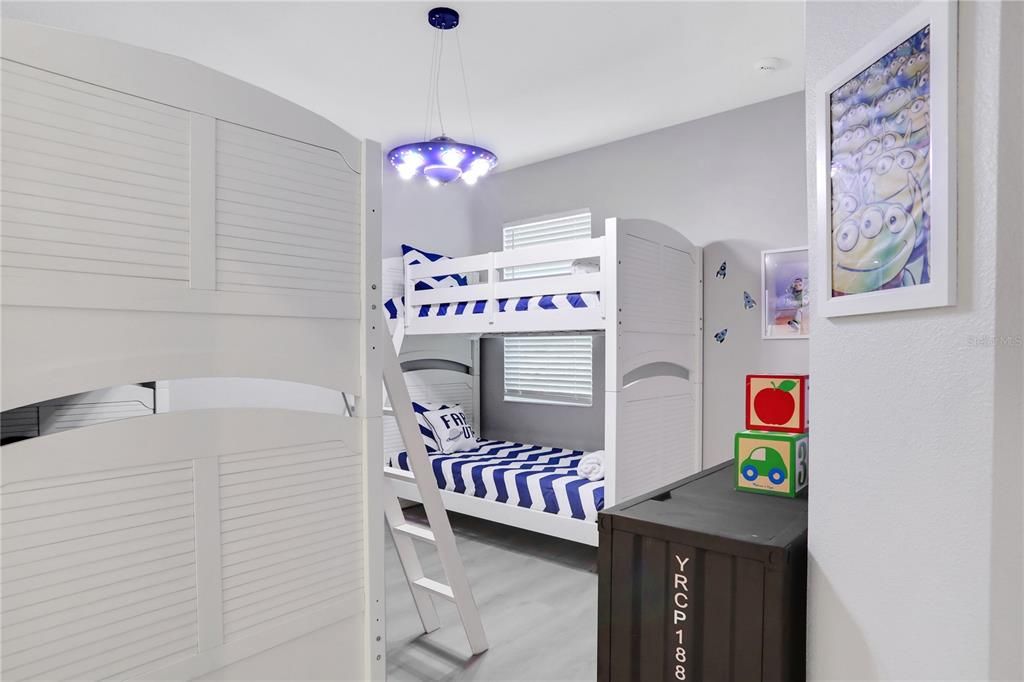 Active With Contract: $2,200,000 (15 beds, 15 baths, 6304 Square Feet)