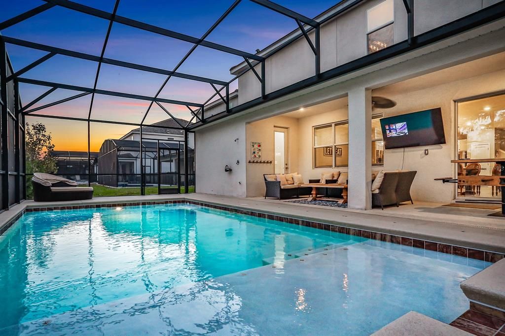 Active With Contract: $2,200,000 (15 beds, 15 baths, 6304 Square Feet)