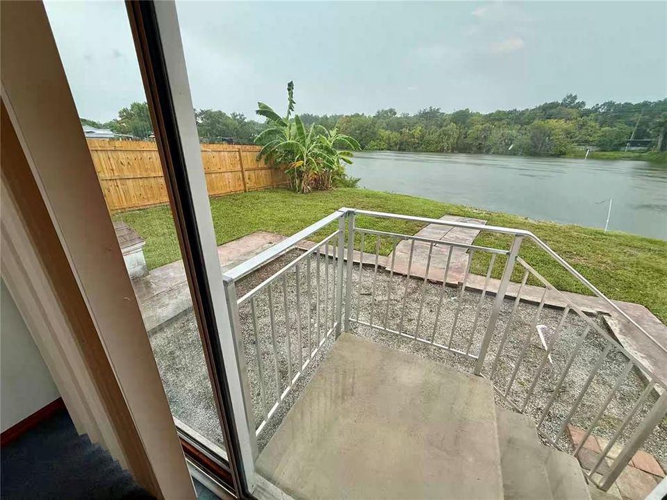 На продажу: $169,900 (2 спален, 2 ванн, 1180 Квадратных фут)