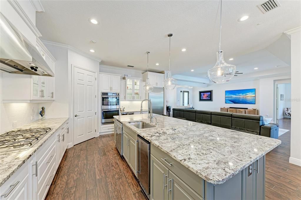 待售: $2,269,000 (4 贝兹, 4 浴室, 3843 平方英尺)