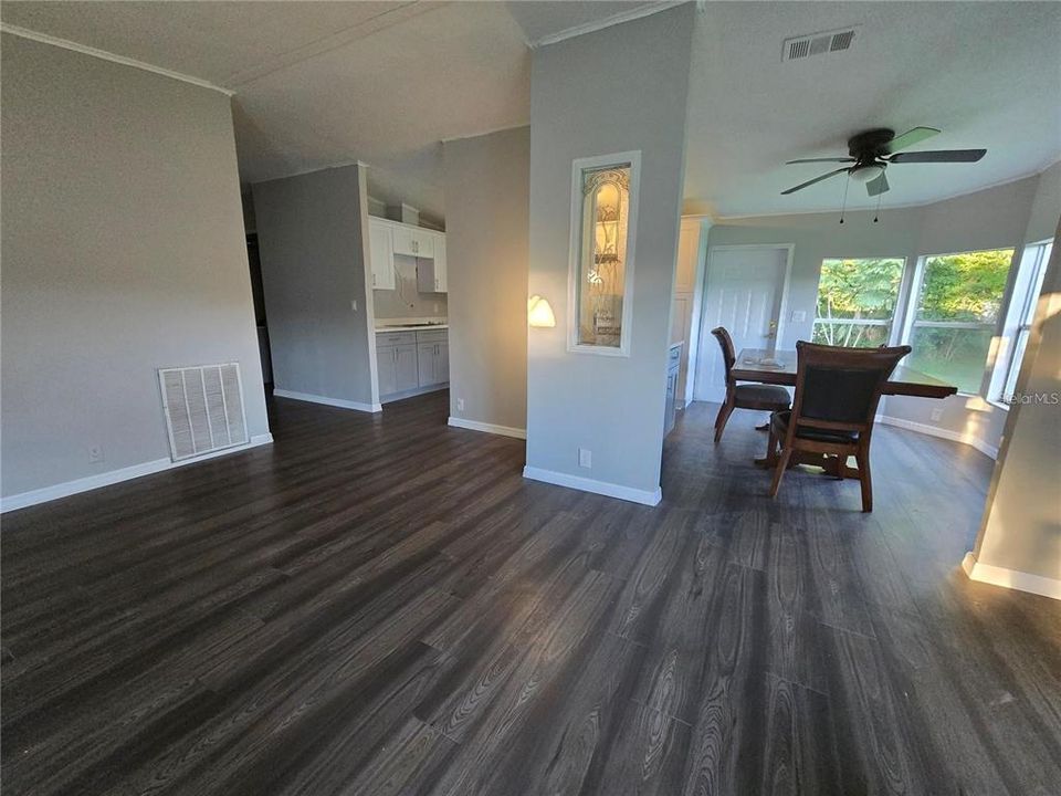 For Sale: $140,000 (2 beds, 2 baths, 1080 Square Feet)