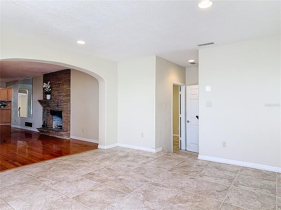 En Venta: $1,194,900 (4 camas, 4 baños, 3876 Pies cuadrados)