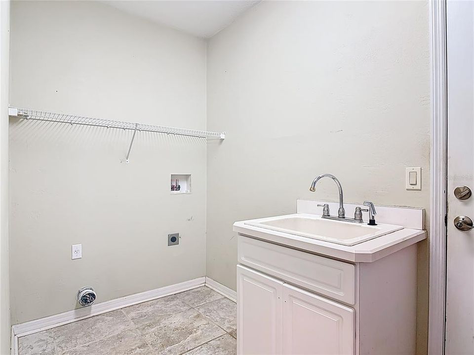 En Venta: $1,194,900 (4 camas, 4 baños, 3876 Pies cuadrados)