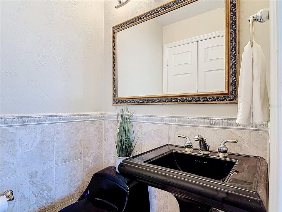 En Venta: $1,194,900 (4 camas, 4 baños, 3876 Pies cuadrados)