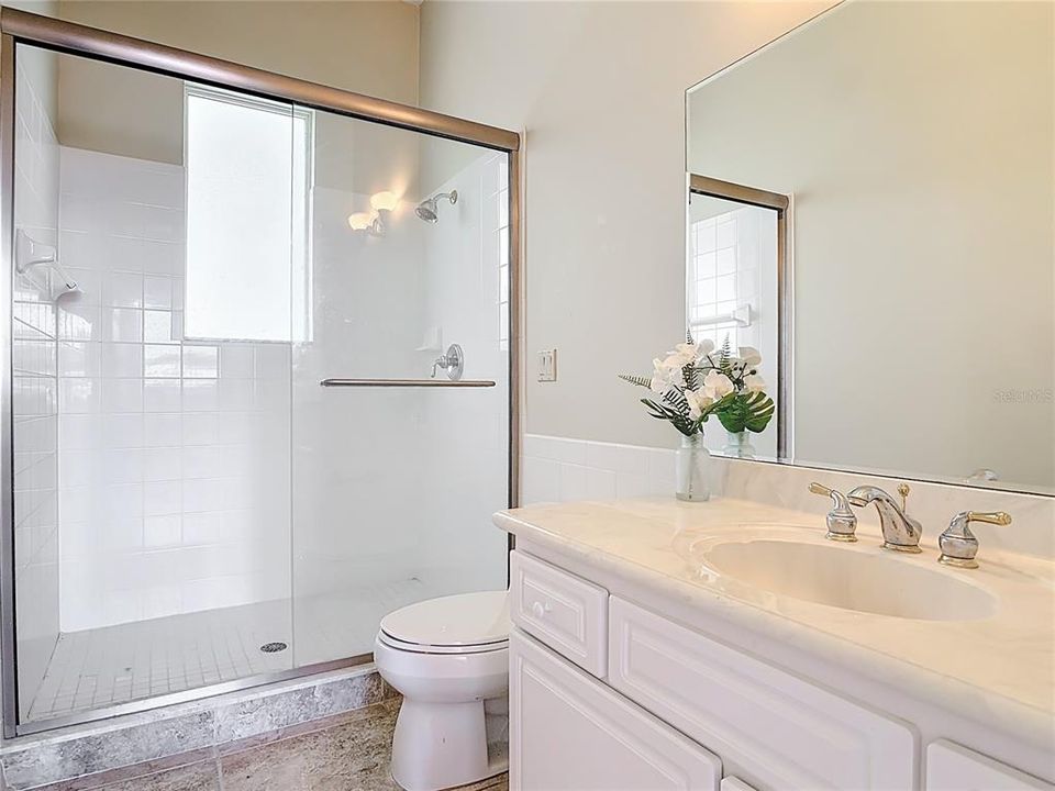 En Venta: $1,194,900 (4 camas, 4 baños, 3876 Pies cuadrados)