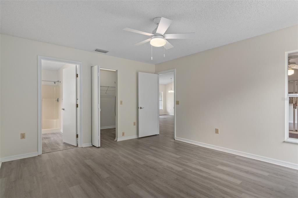 Active With Contract: $210,000 (2 beds, 2 baths, 1740 Square Feet)