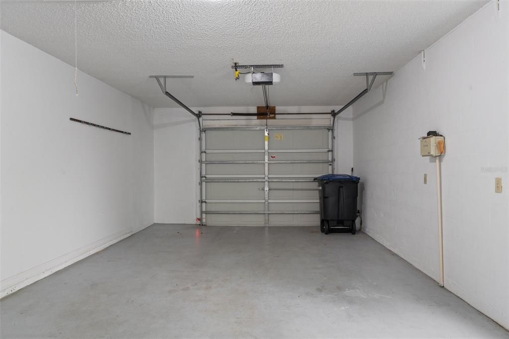 Active With Contract: $210,000 (2 beds, 2 baths, 1740 Square Feet)