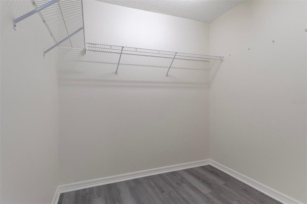 Active With Contract: $210,000 (2 beds, 2 baths, 1740 Square Feet)