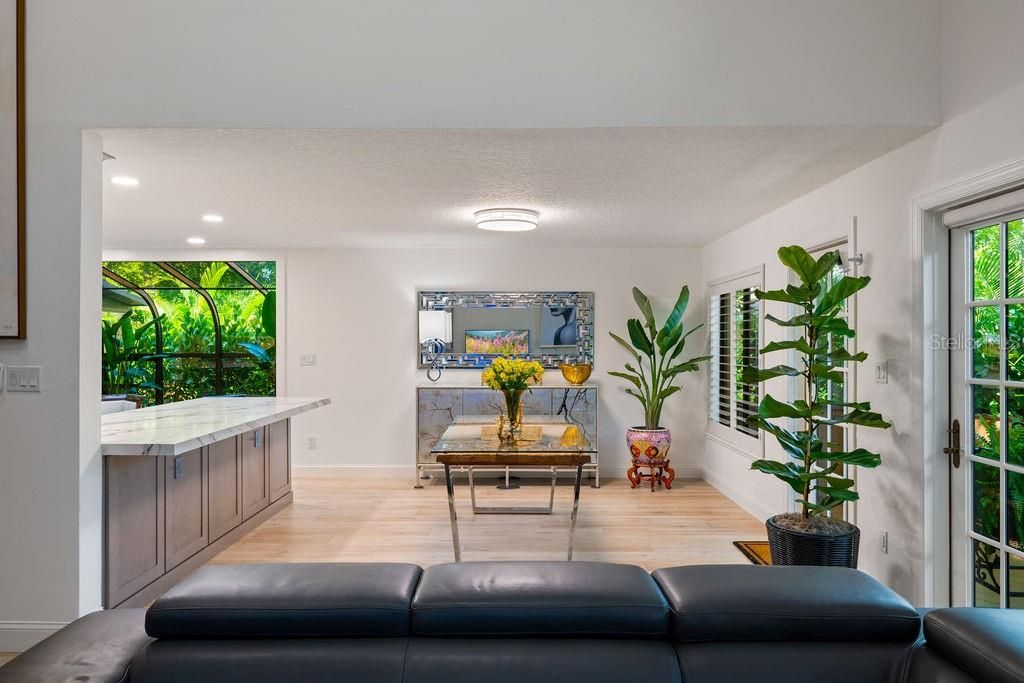 待售: $1,095,000 (3 贝兹, 2 浴室, 2590 平方英尺)