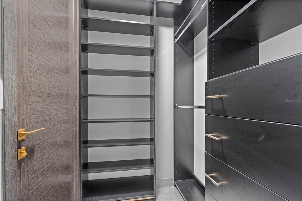 待售: $2,999,000 (4 贝兹, 4 浴室, 3960 平方英尺)