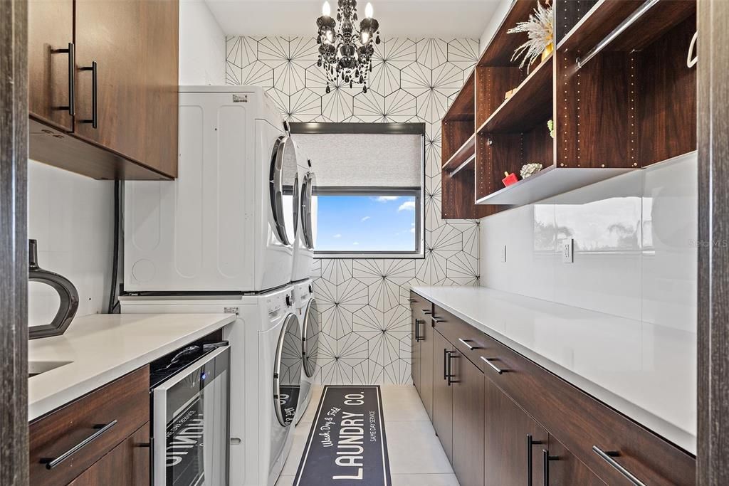 待售: $2,999,000 (4 贝兹, 4 浴室, 3960 平方英尺)