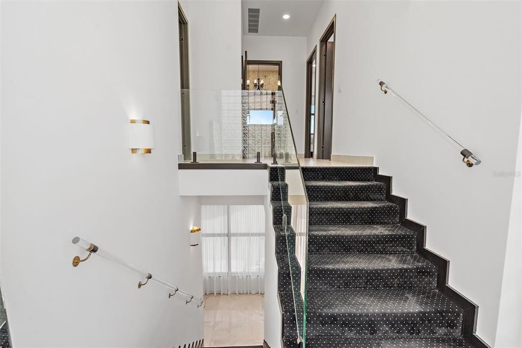 待售: $2,999,000 (4 贝兹, 4 浴室, 3960 平方英尺)