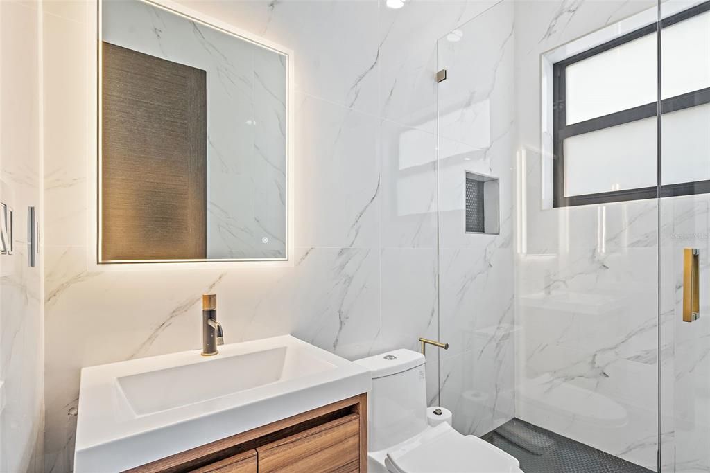 待售: $2,999,000 (4 贝兹, 4 浴室, 3960 平方英尺)