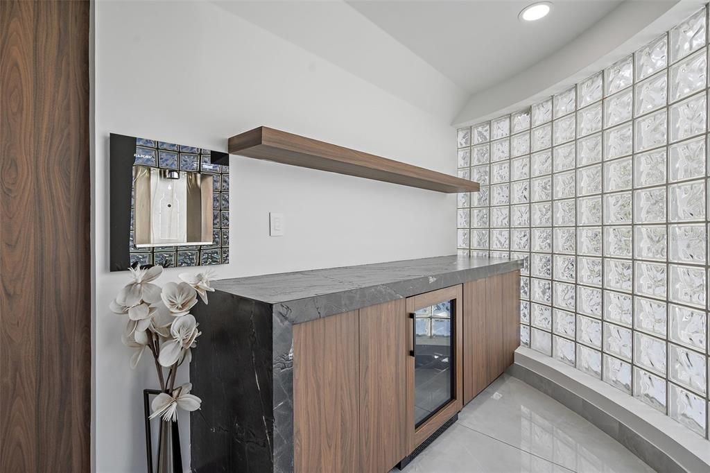 待售: $2,999,000 (4 贝兹, 4 浴室, 3960 平方英尺)