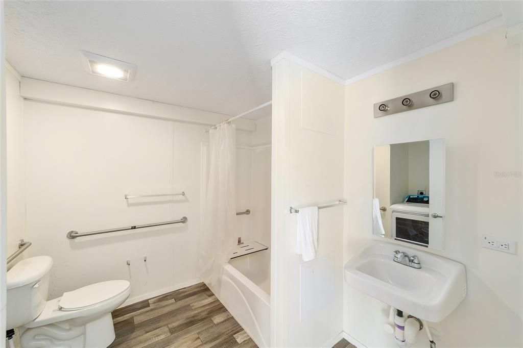 En Venta: $122,900 (3 camas, 2 baños, 952 Pies cuadrados)