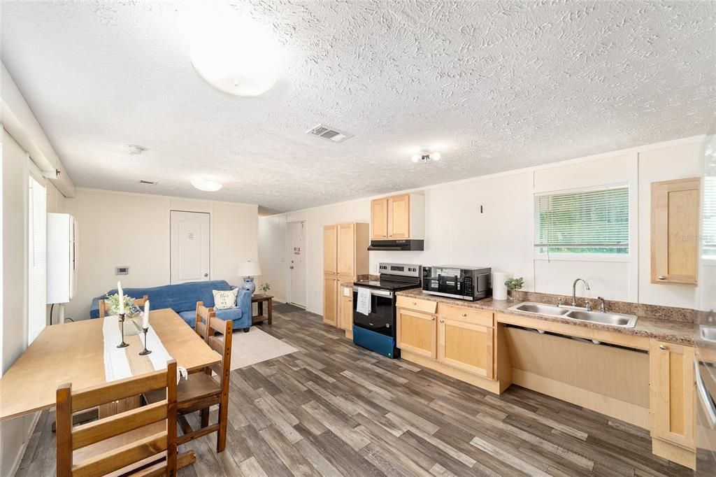 En Venta: $122,900 (3 camas, 2 baños, 952 Pies cuadrados)