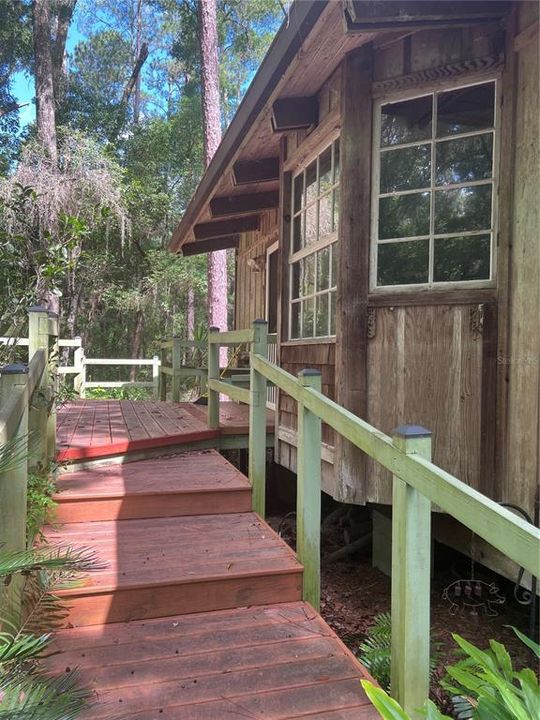 Active With Contract: $159,000 (2 beds, 1 baths, 756 Square Feet)