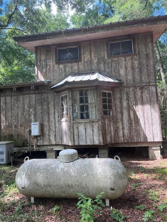 Active With Contract: $159,000 (2 beds, 1 baths, 756 Square Feet)