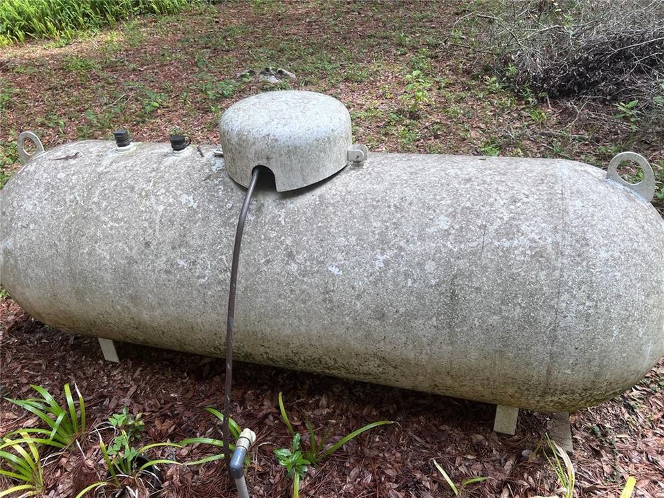 Active With Contract: $159,000 (2 beds, 1 baths, 756 Square Feet)