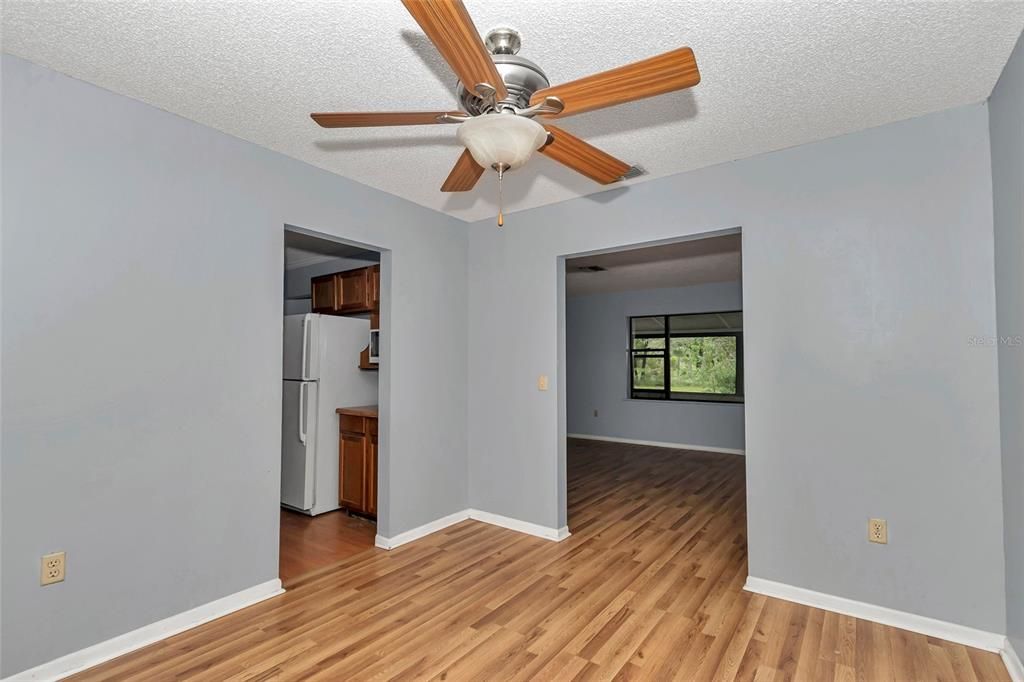 For Sale: $399,900 (6 beds, 4 baths, 2478 Square Feet)