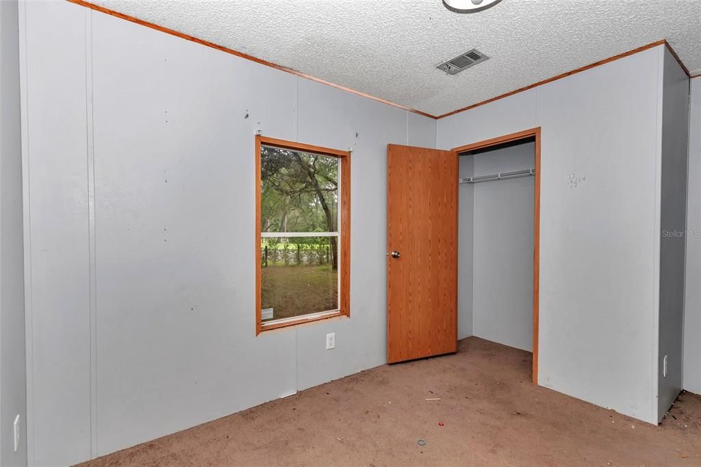 For Sale: $399,900 (6 beds, 4 baths, 2478 Square Feet)