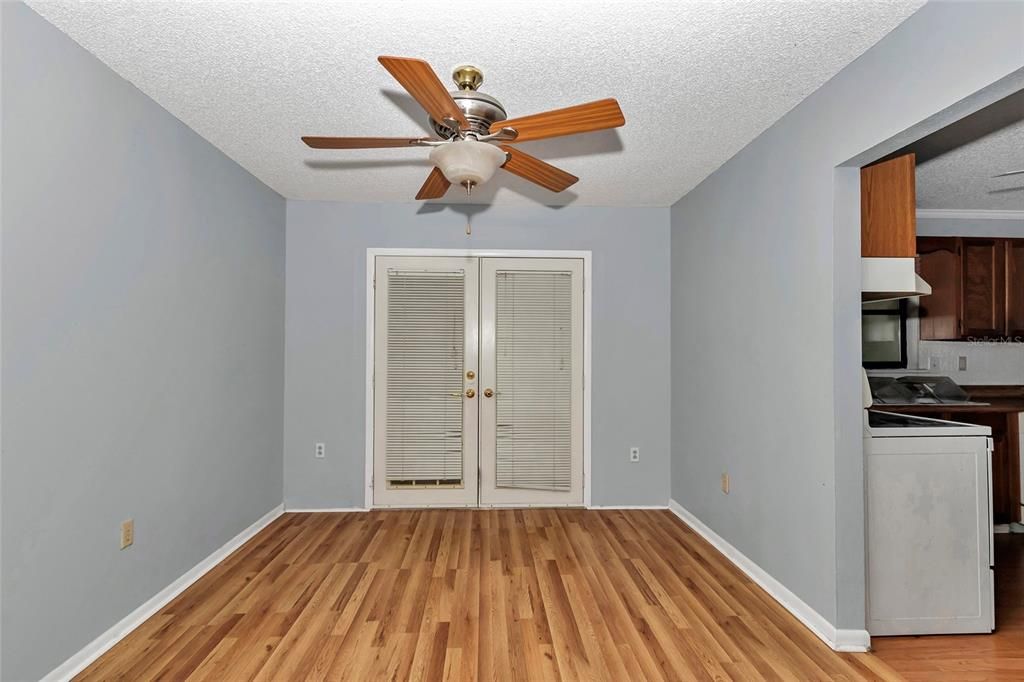 For Sale: $399,900 (6 beds, 4 baths, 2478 Square Feet)