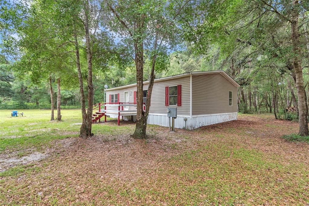 For Sale: $399,900 (6 beds, 4 baths, 2478 Square Feet)