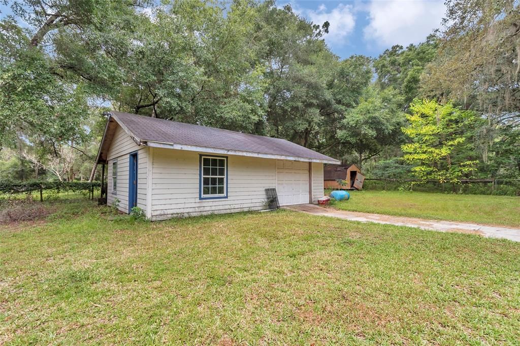 For Sale: $399,900 (6 beds, 4 baths, 2478 Square Feet)