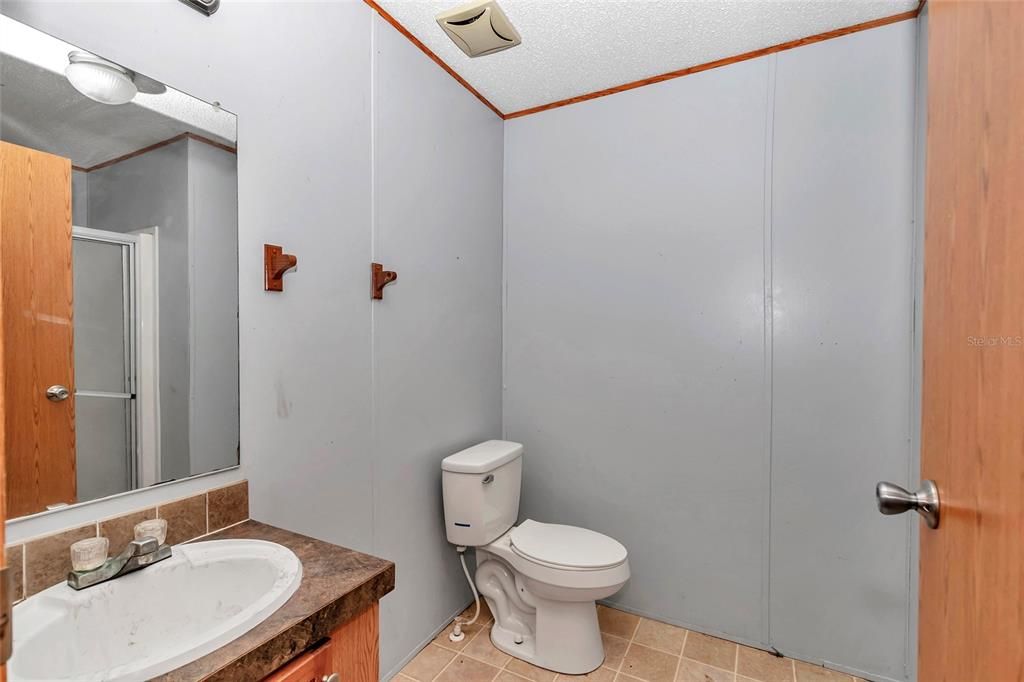 For Sale: $399,900 (6 beds, 4 baths, 2478 Square Feet)