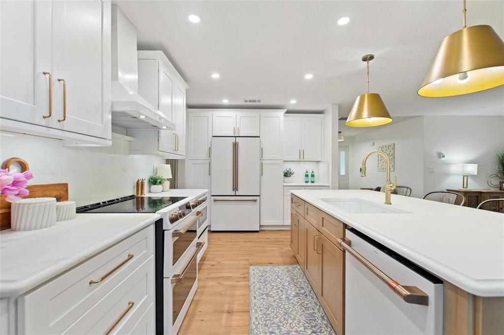 En Venta: $1,899,000 (5 camas, 3 baños, 3033 Pies cuadrados)