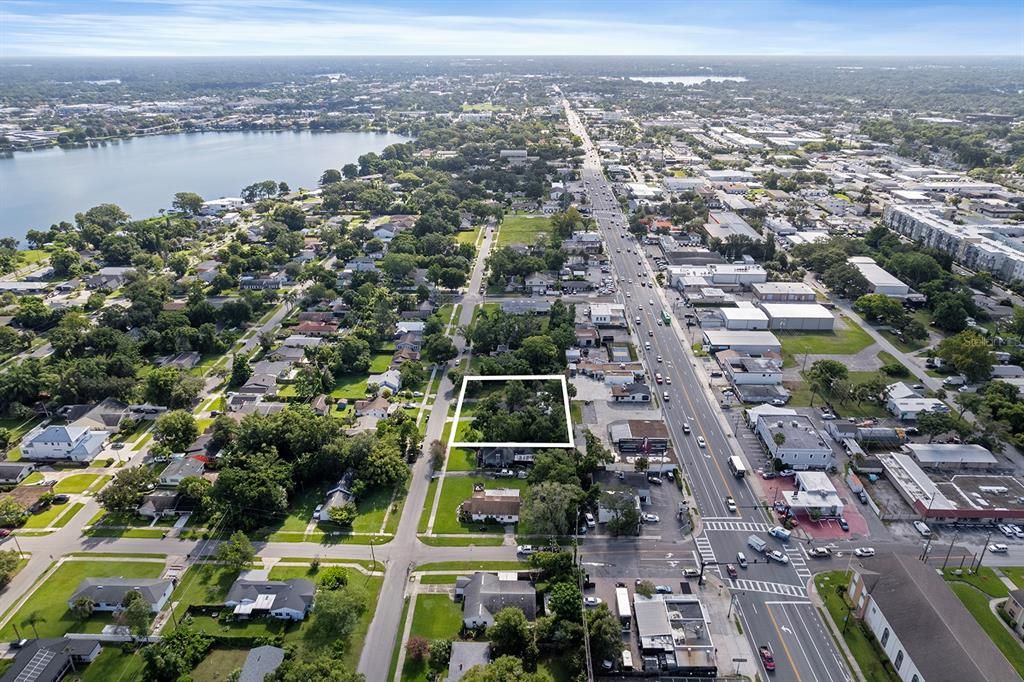 На продажу: $750,000 (0.45 acres)