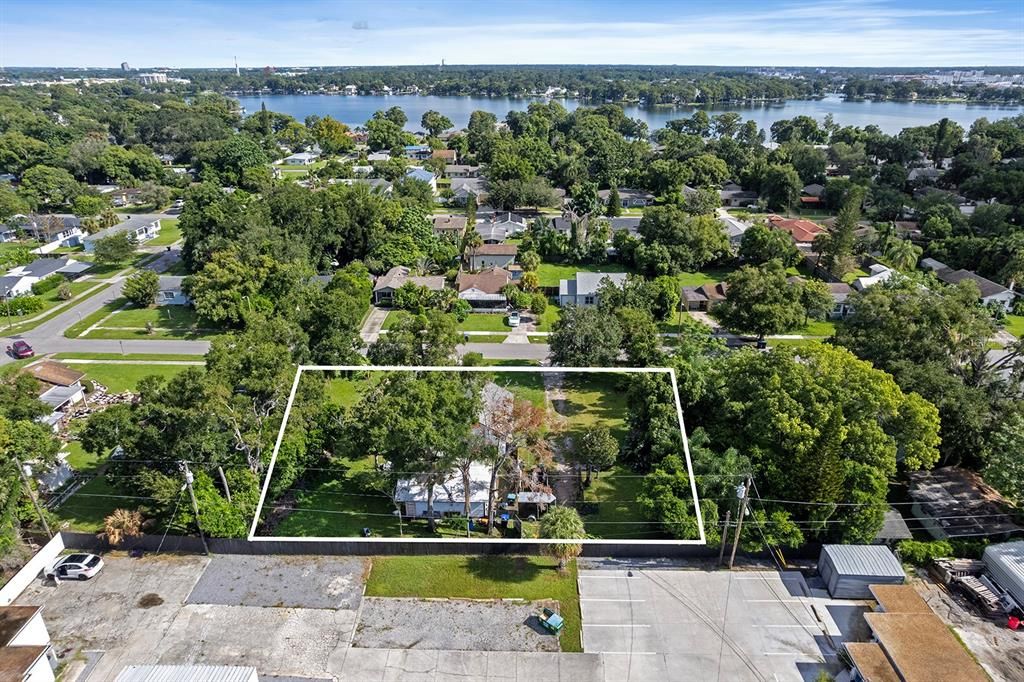 На продажу: $750,000 (0.45 acres)