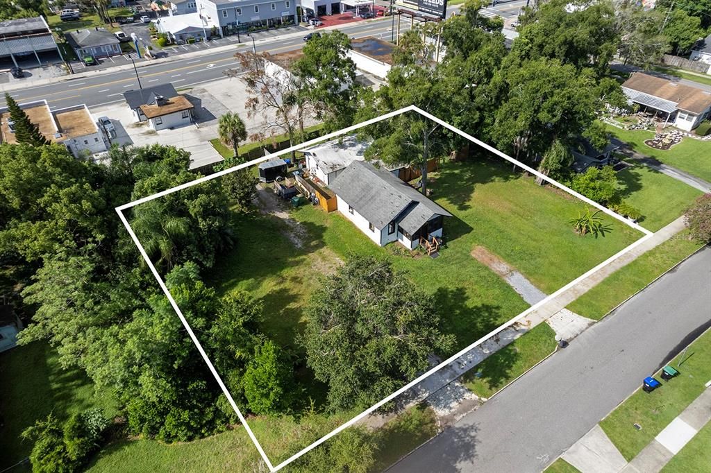 На продажу: $750,000 (0.45 acres)