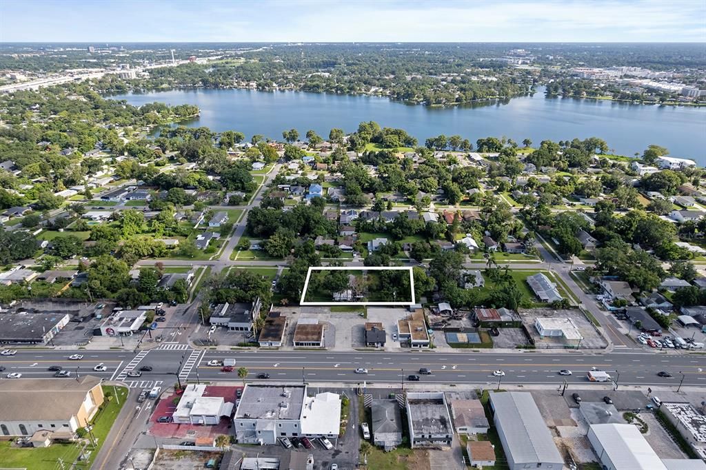 На продажу: $750,000 (0.45 acres)